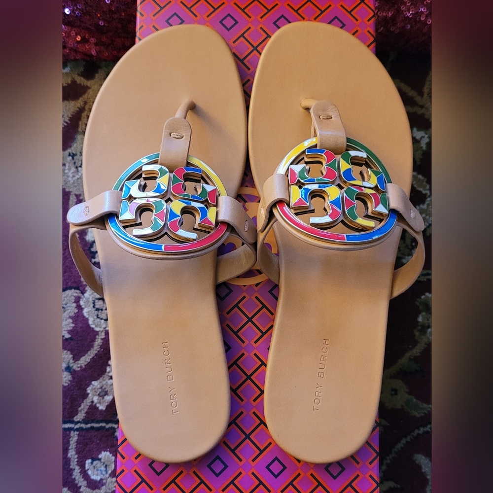 TORY BURCH ENAMEL MILLER LEATHER SANDALS